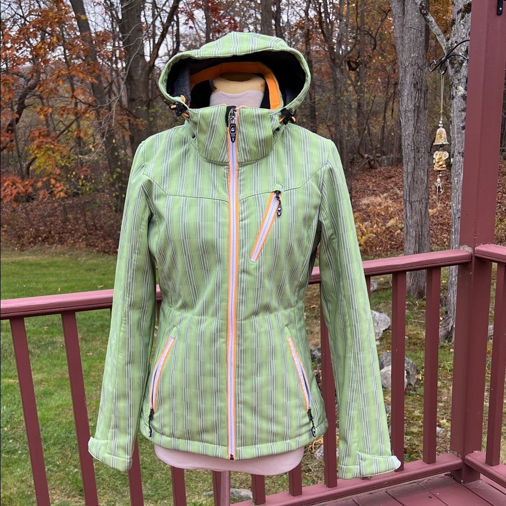 Killtec level 3, women’s 6,Green Striped insulated ski Jacket.